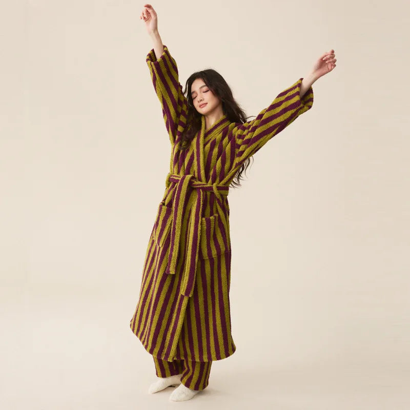 Robe de chambre femme polaire rayée vert olive et prune