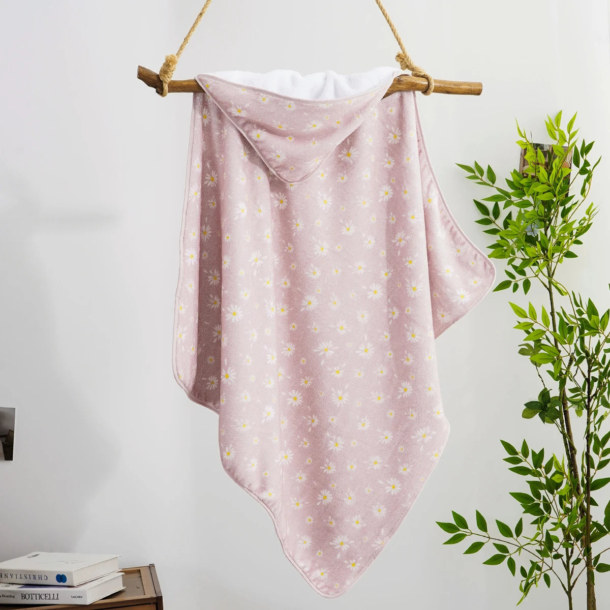 Cape de bain bébé fleurie rose