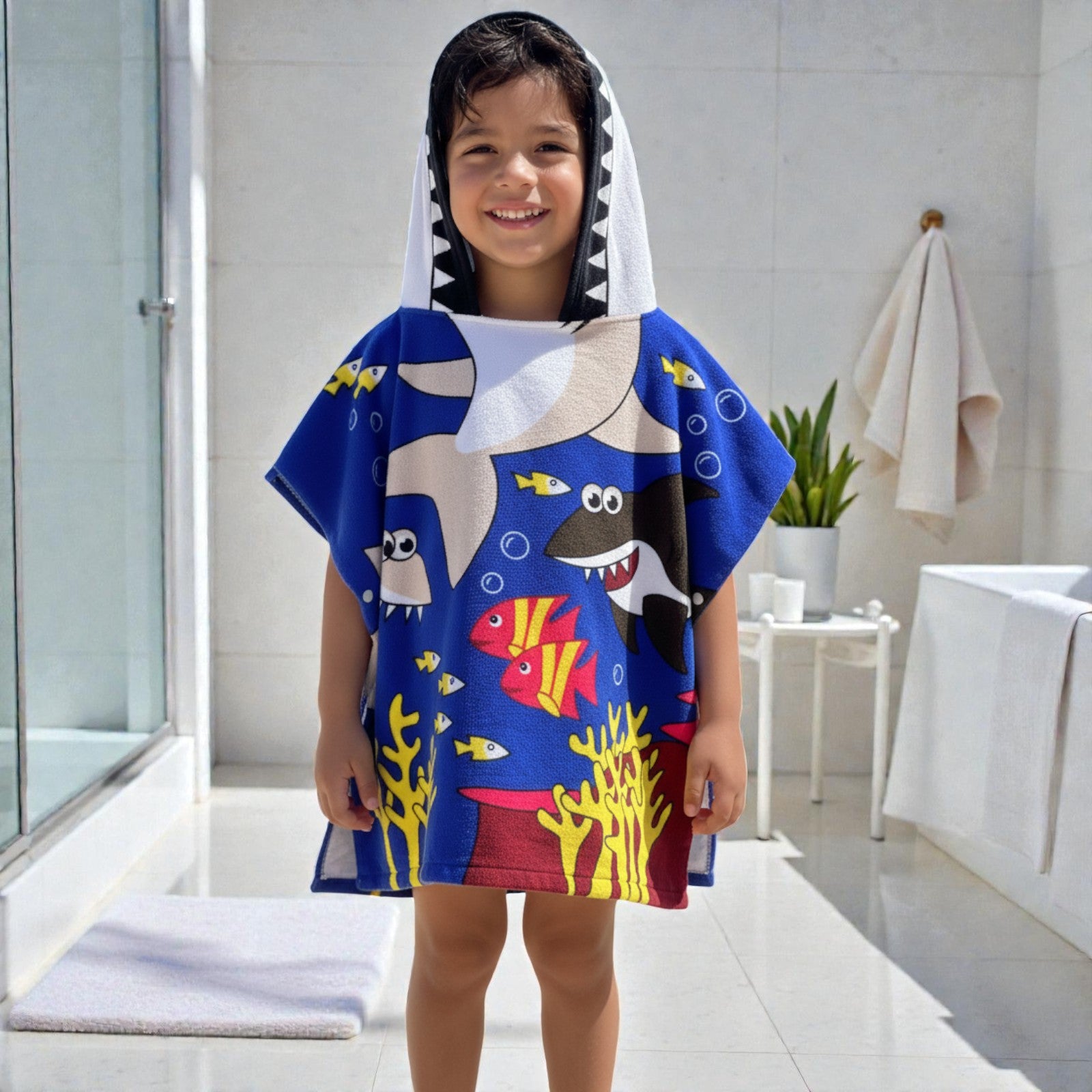 Cape de bain enfant requins multicolores